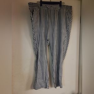 PLUS SIZE 2xl TORRID black and white gingham checked pants
